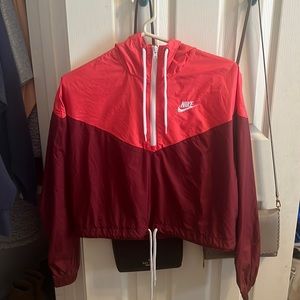 Nike cropped windbreaker size xs
